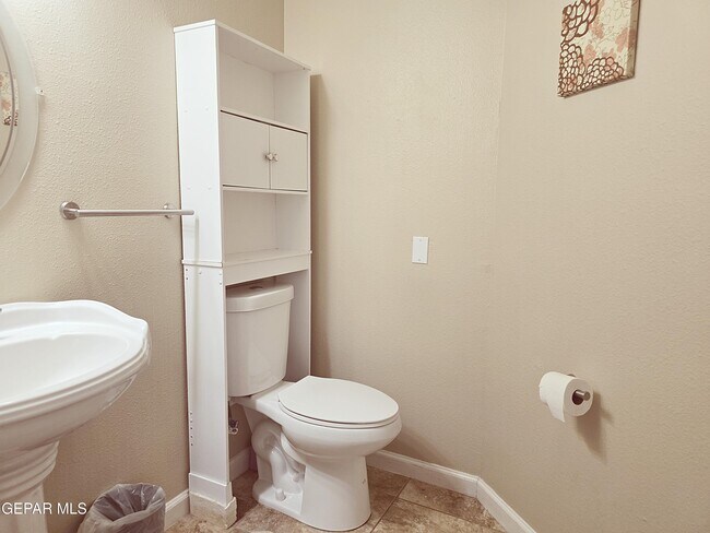 Photo - 200 Desert Breeze Dr