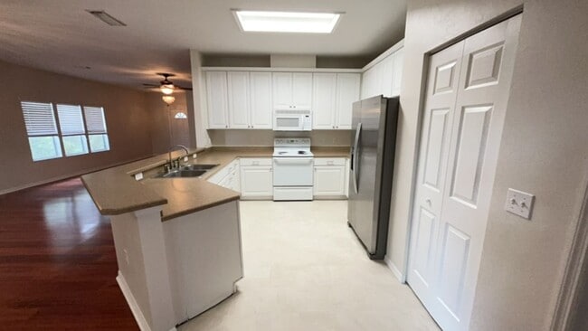 Photo - Great Home in Ellis Park. Sub Lease