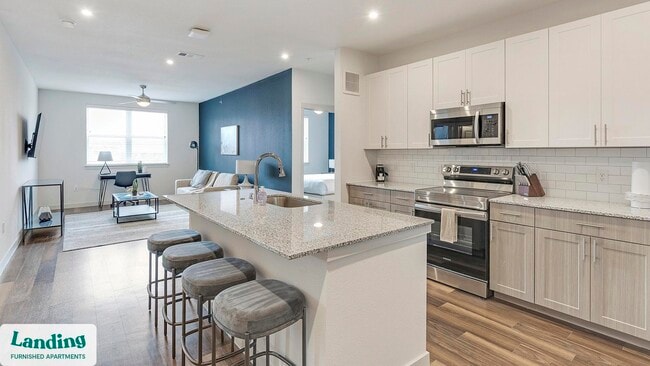 Photo - 255 Williamsburg Pkwy Unidad E304.1409536