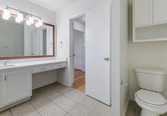 Photo - 973 Fairbanks Cir