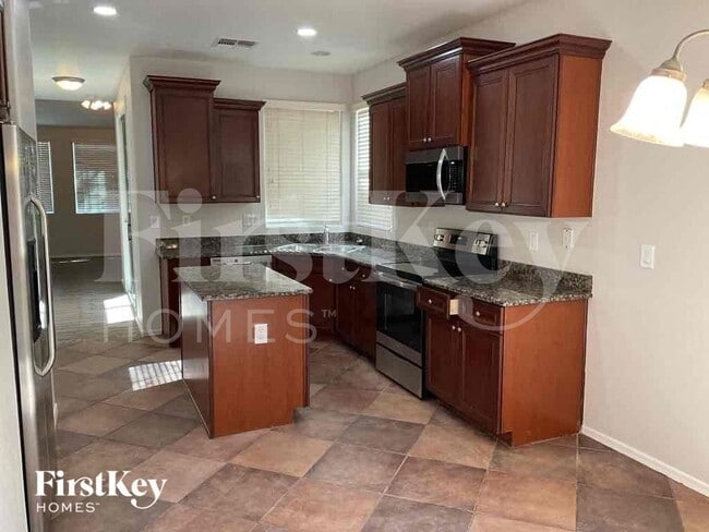 Photo - 4151 E Oakland St