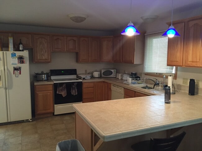 Photo - 306 Beakes St Unidad 306 Beakes #1