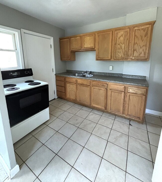 Photo - Spacious 2 bedroom Townhouse for rent!!
