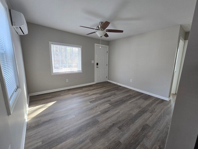 Photo - NEW LISTING!!!!!