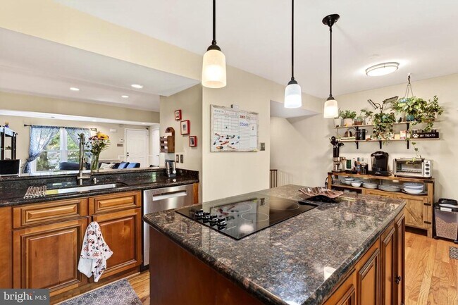 Photo - 14230 Oxford Dr