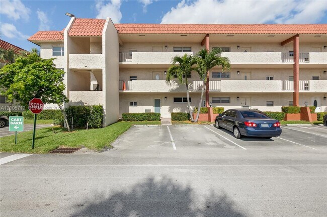 Photo - 711 S Hollybrook Dr Unit 209