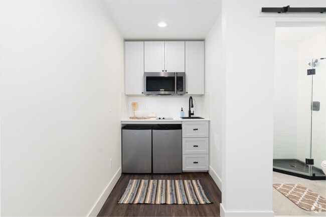 Interior Photo - The Alegre