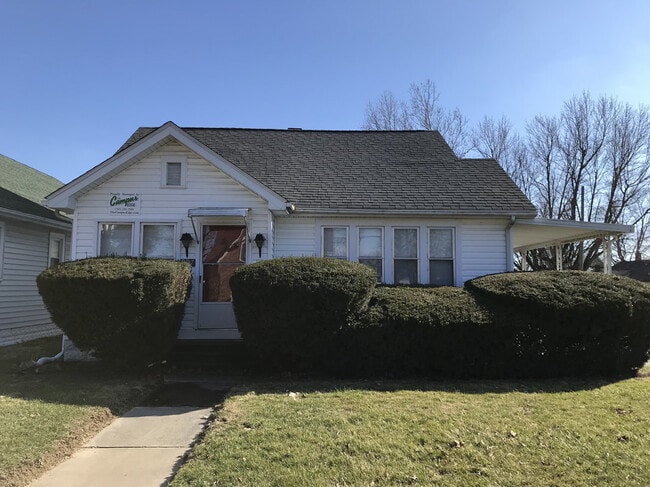 Building Photo - 927 W Bethel Ave