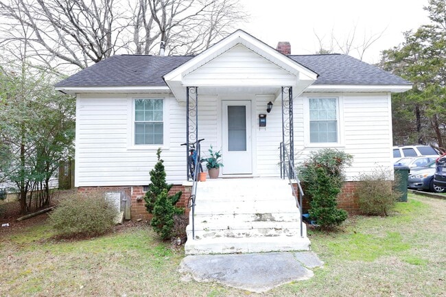 Building Photo - Great home in Chapel Hill!