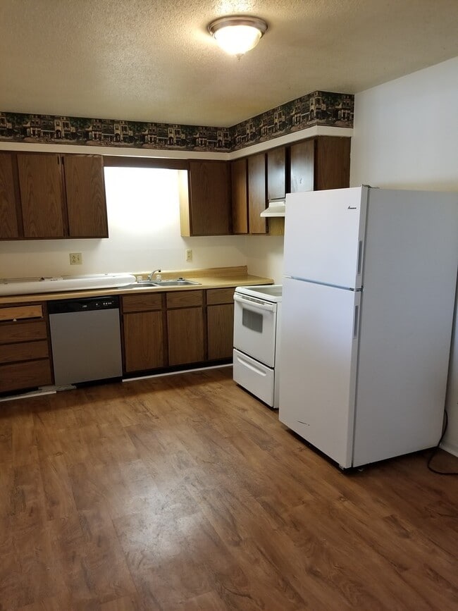 Photo - 806 Demaret Dr Unit D