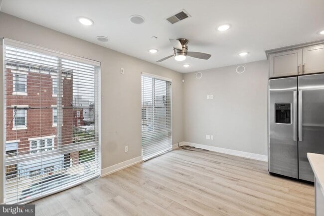 Photo - 2408 N Mascher St Unit 2