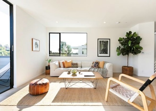 Photo - 2221 Jerome Way