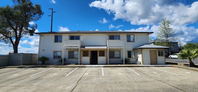 Photo - 864 Browning St Apartments Unit #3