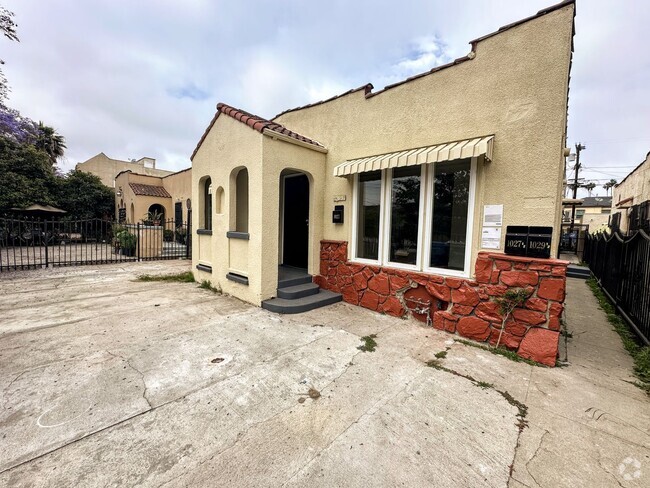 Building Photo - Front Unit 1027 Rental