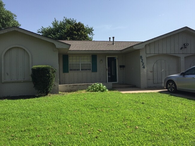 Building Photo - 8224 NW 28th Terrace Rental