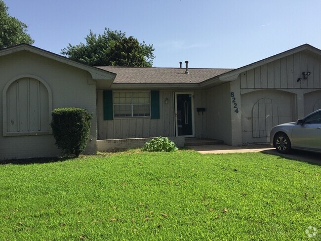 Building Photo - 8224 NW 28th Terrace Rental