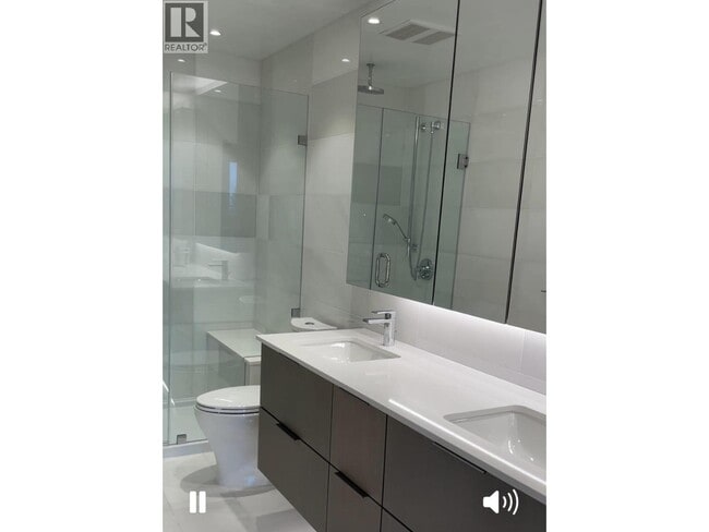 Photo - 6138 Birney Ave Unité 110X