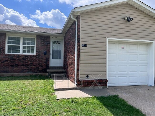 Building Photo - 2228 S Arizona Ave