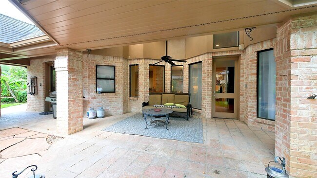 Photo - 19823 Sunbridge Ln