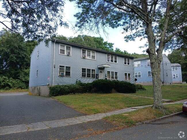 Building Photo - 52 Oak Ridge Dr Unit APT 28