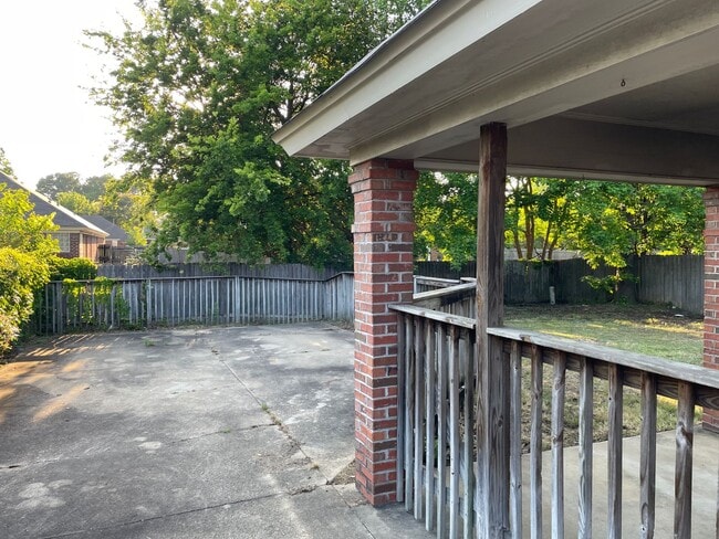 Photo - 618 Ridge Park Dr