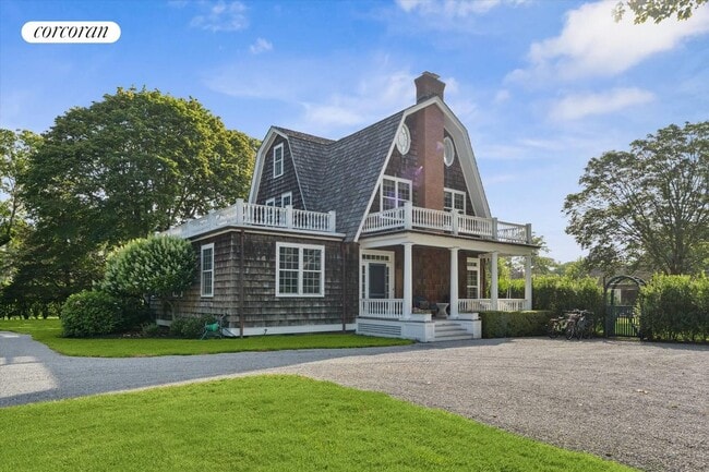 Building Photo - 109 Quogue St Rental