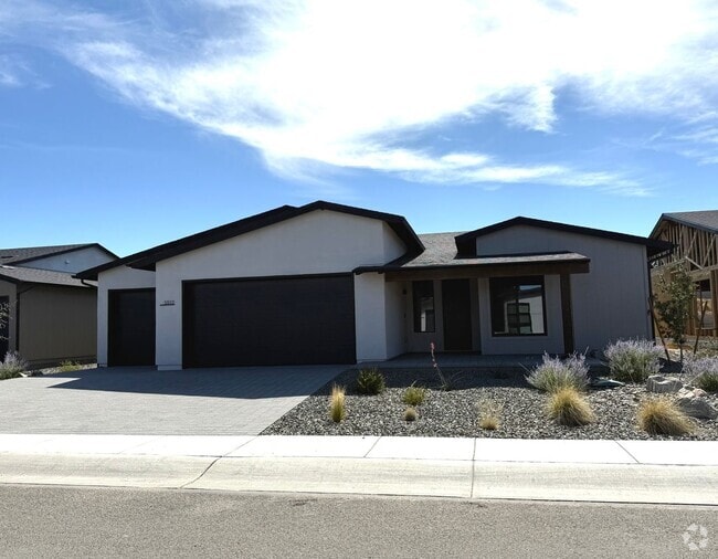 Building Photo - Brand New home in Jasper!