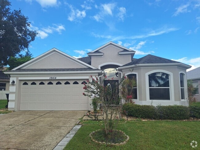 Building Photo - Charming 3-Bedroom Home with Spacious Back...