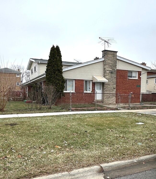 Photo - 9067 N Clifton Ave