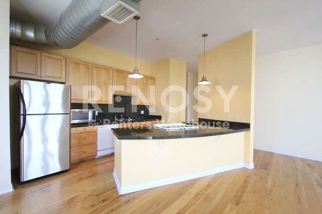 Photo - 277 N Broadway