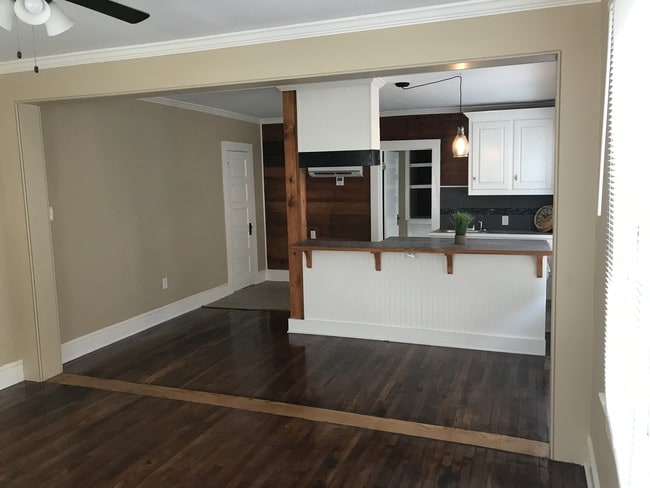 Photo - 167 E State St