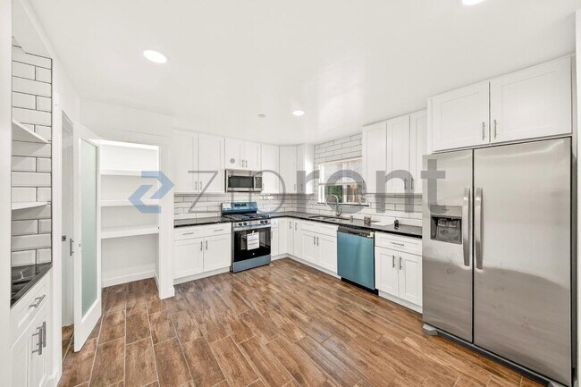 Photo - 1421 Astoria Pl