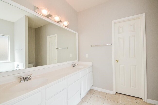 Photo - 18334 Grove Brook Ln