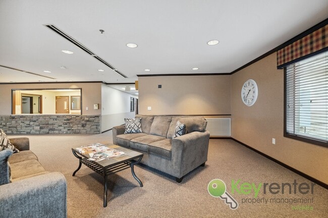 Photo - $650 / 1 br / 1.0 ba / 630 sqft Simple Living - Studio Apartments! Unidad 120