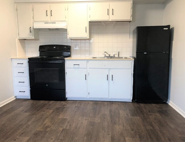 Photo - 536 Buttinger Pl Unit B