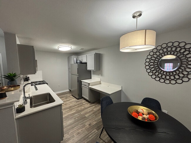 Photo - 4925 Cromwell Dr Unidad a1