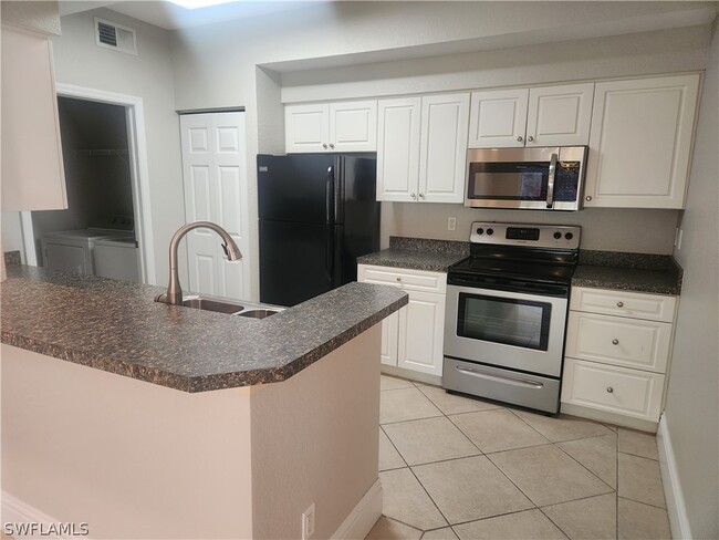 Photo - 4680 St Croix Ln Unidad 512