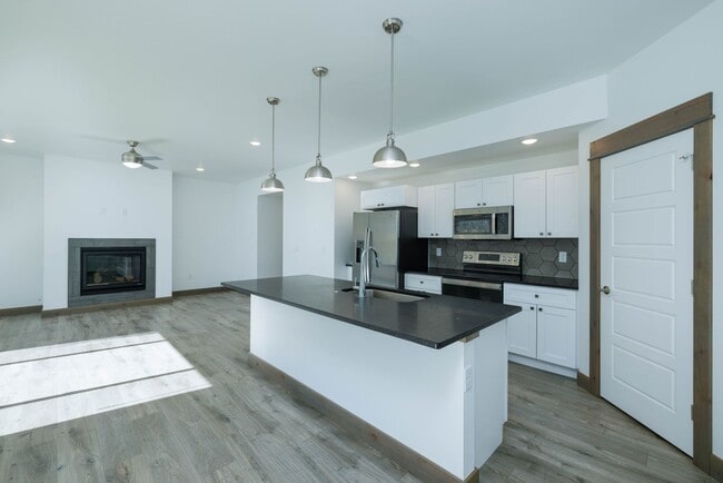 Photo - 91 Whiskey Way Unit B