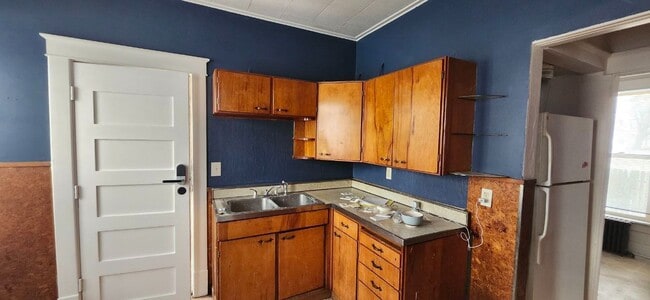 Building Photo - 3BR | 1BA | First-Floor Unit 1