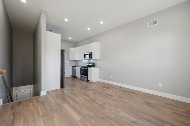 Photo - 5412 Delancey St Unit 5412-B