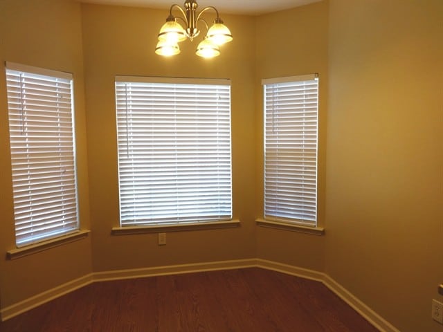 Photo - 106 Meadowvale Ln