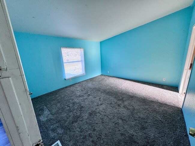 Photo - 15112 Pioneer Rd