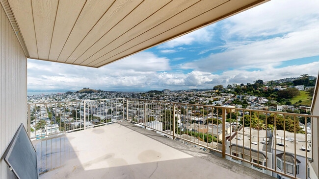 Photo - 2037 Castro St Unit 21