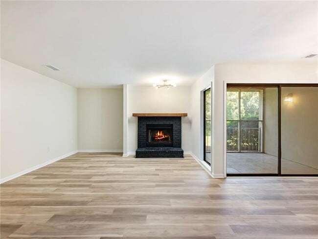 Photo - 605 Candler St Unidad C2