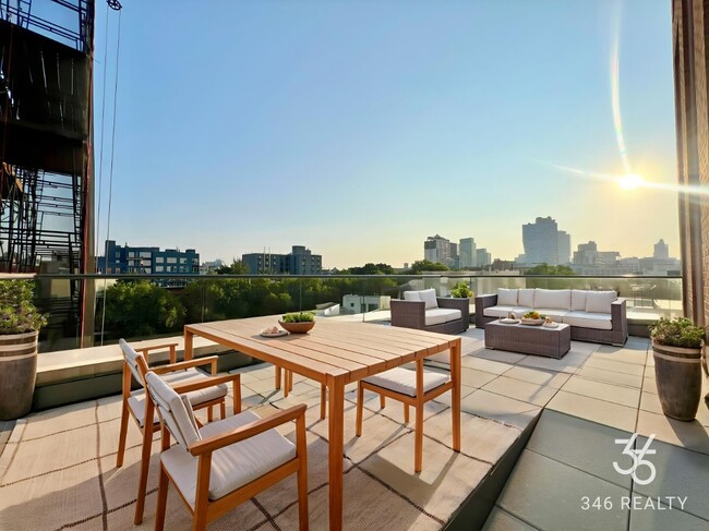 Building Photo - Grand Avenue Rental