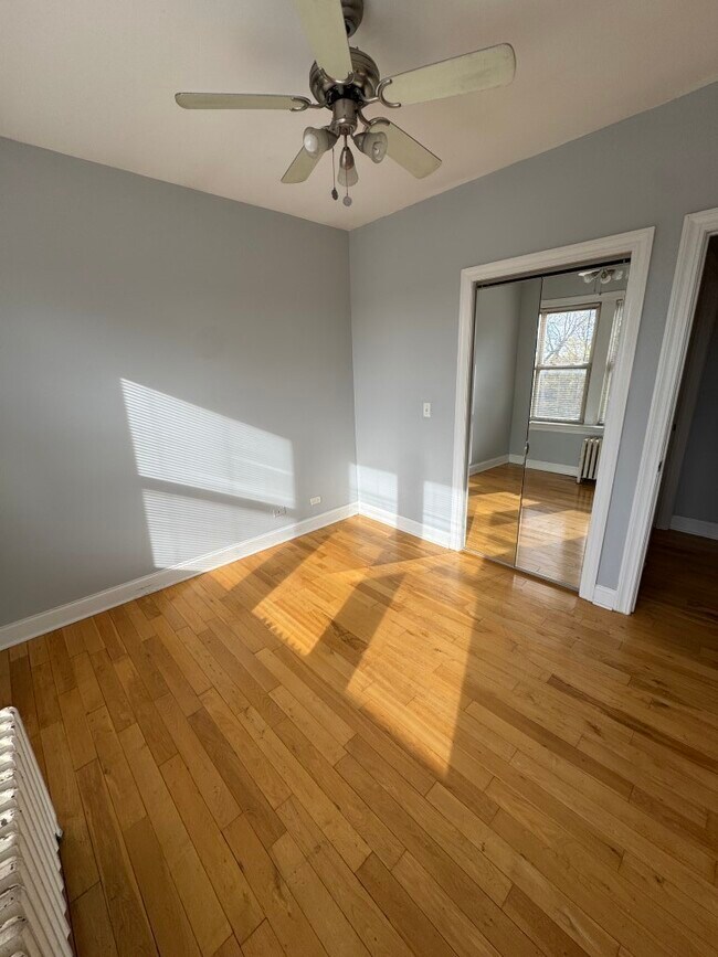 Photo - 4542 W George St Unit 1