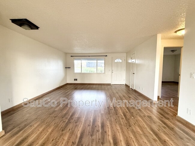 Photo - 425 S 8th St