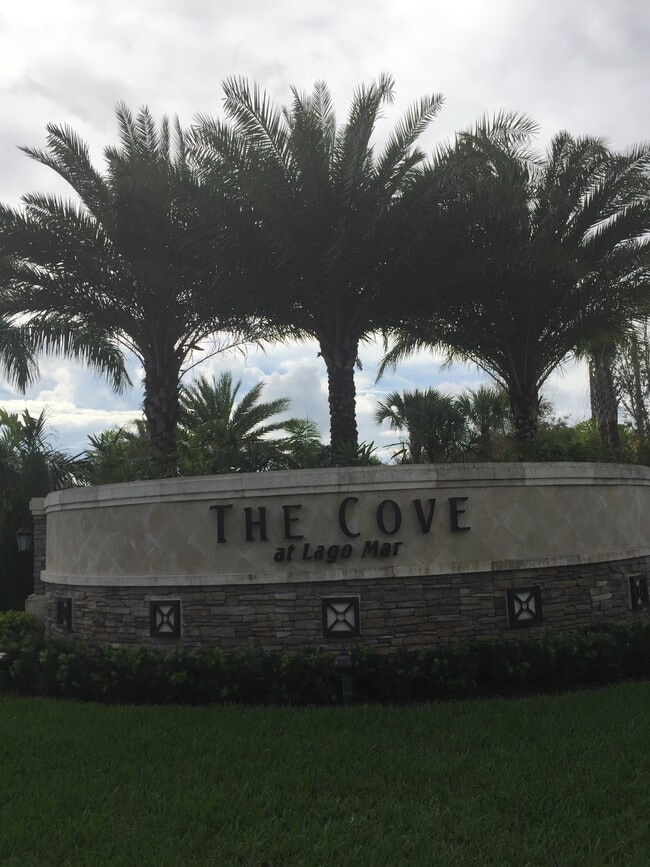 Building Photo - 176 SW 127th Terrace