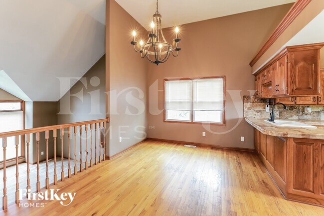 Photo - 1824 SW Pinecreek Ct