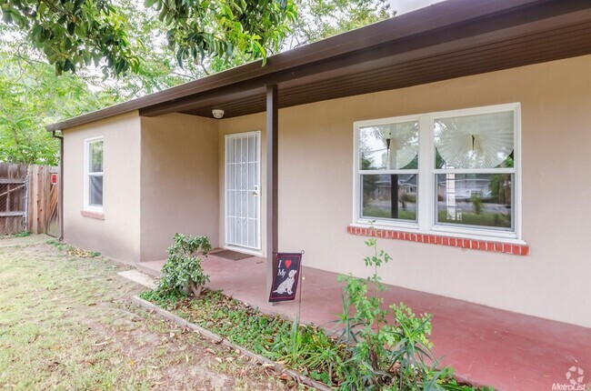 Building Photo - 7120 Palm Ave Rental